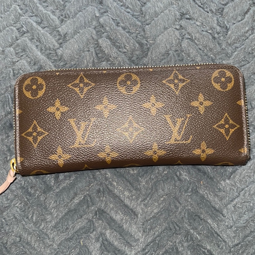 Louis wallet brown and pink no rips or tears like new !
